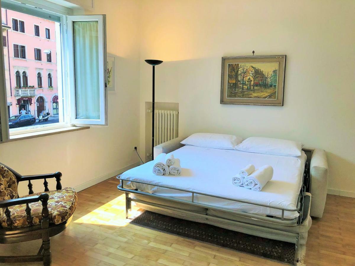 Appartamento Portapalio40 Con Parcheggio Verona Eksteriør billede