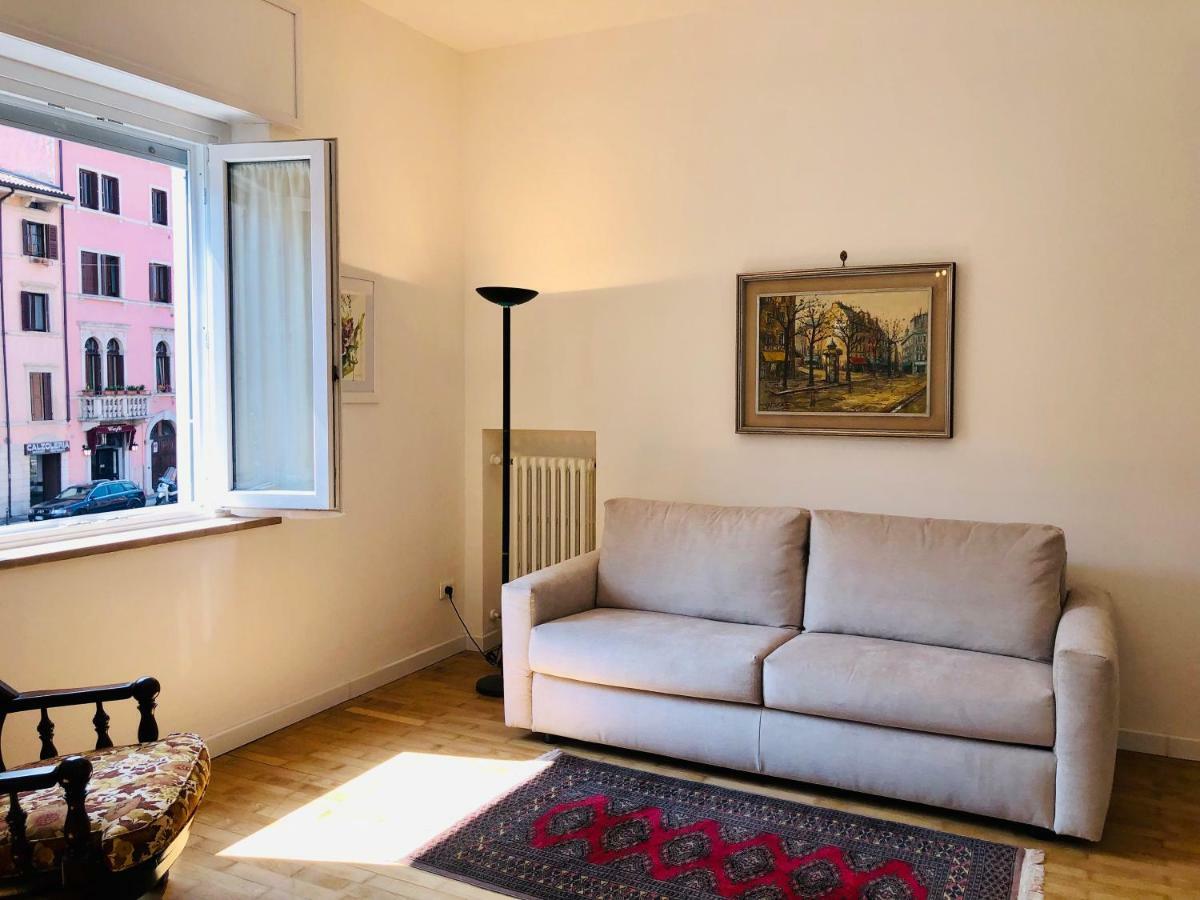 Appartamento Portapalio40 Con Parcheggio Verona Eksteriør billede
